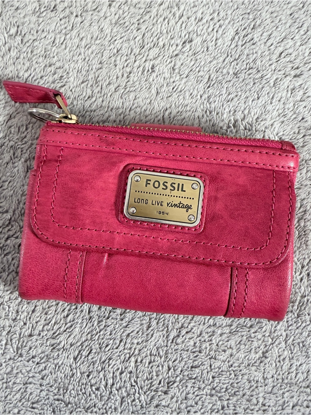 Fossil Raspberry pink red Leather Trifold Wallet vintage card organizer